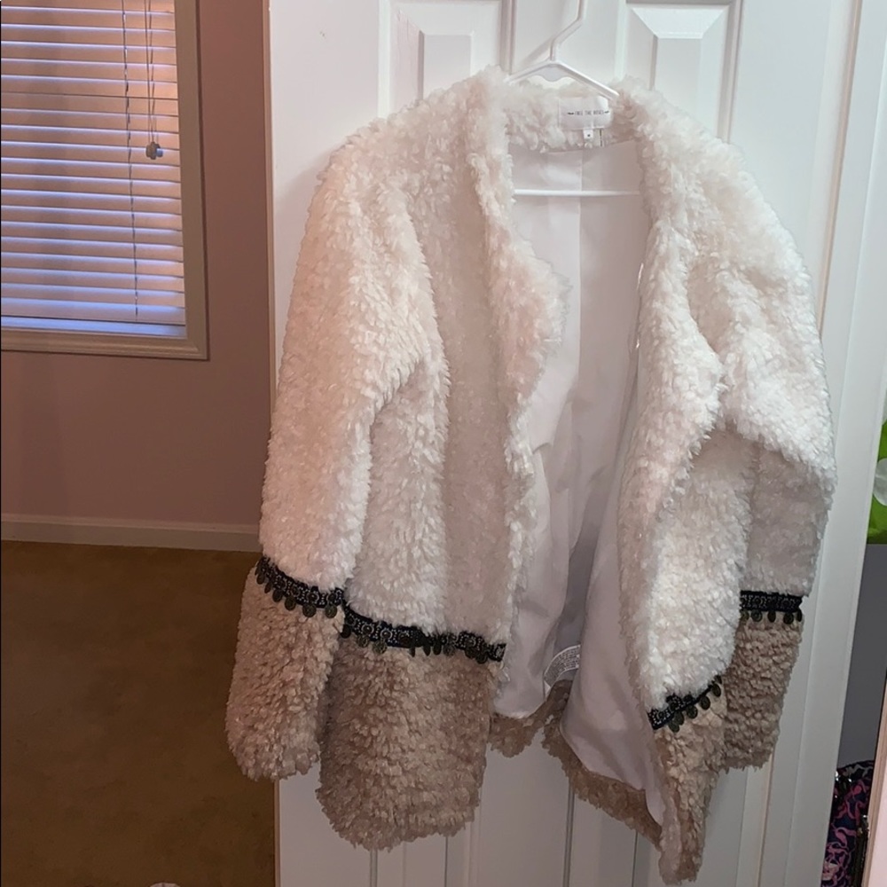 Free The Roses Coat - Picture 2 of 4